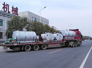 四川客户订购的四台6吨牛奶制冷罐顺利发货