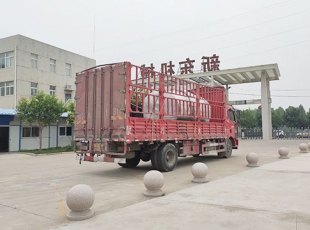 天津客户订购的6吨分体式牛奶制冷罐发货现场